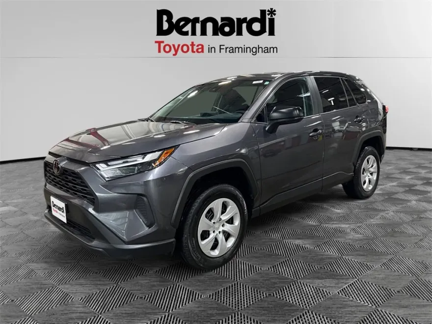 2024 Toyota RAV4 LE photo 1