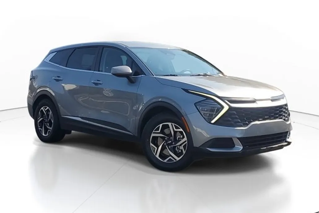 2024 Kia Sportage LX photo 1