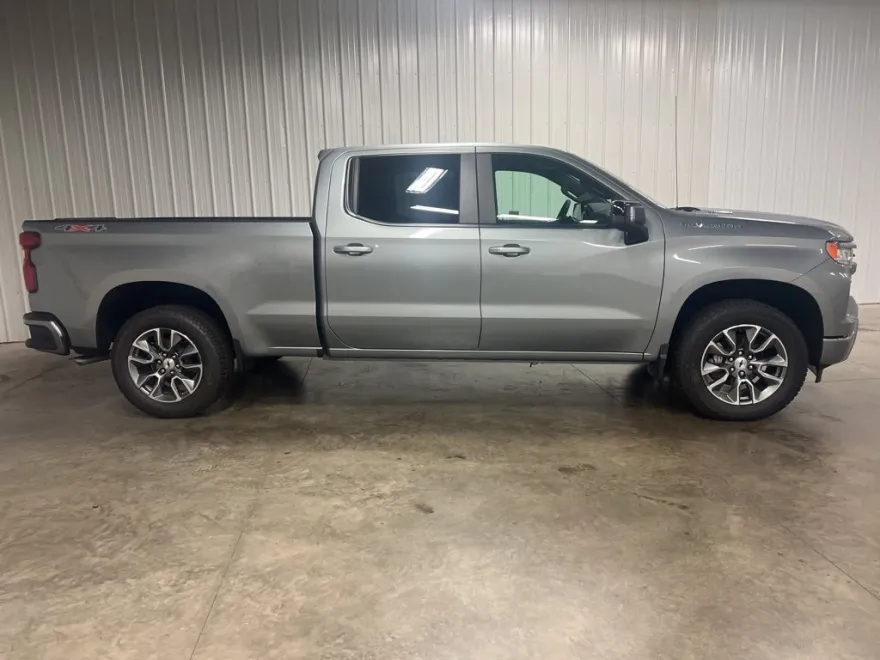 2026 Chevrolet Silverado 1500 RST photo 1