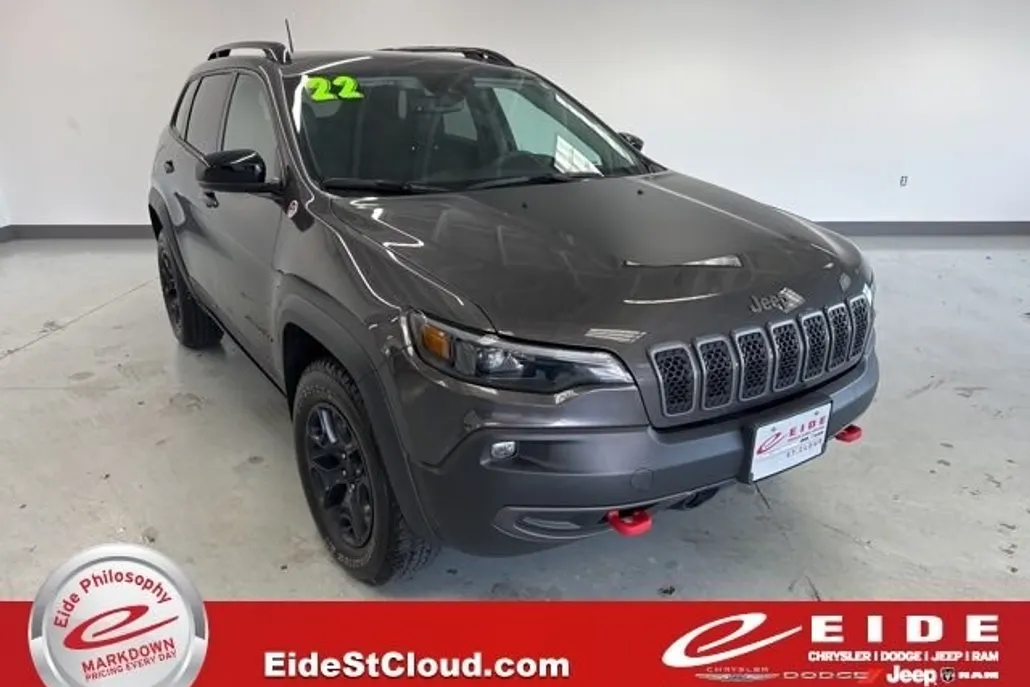 2022 Jeep Cherokee Trailhawk photo 1