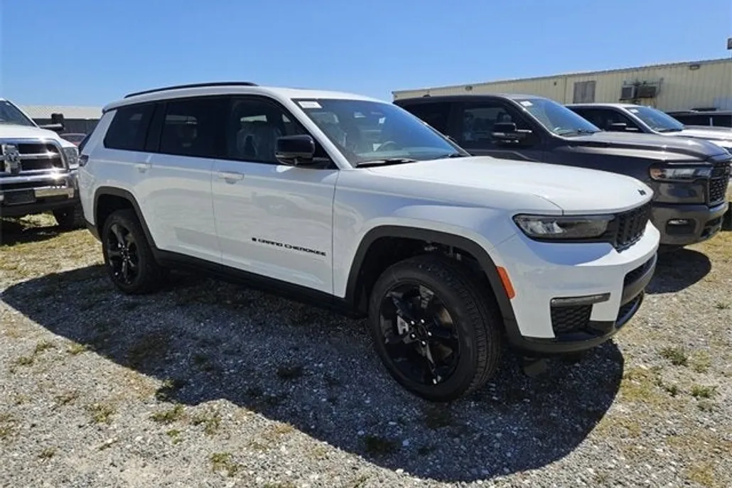 2025 Jeep Grand Cherokee Limited photo 1