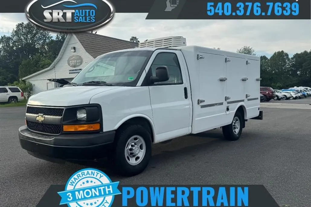 2014 Chevrolet Express 3500 Cutaway photo 1