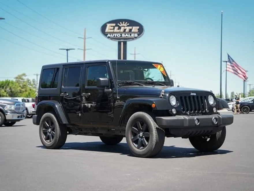 2015 Jeep Wrangler Unlimited Sahara photo 1