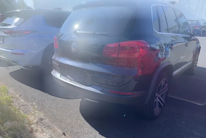 2017 Volkswagen Tiguan SEL photo 1
