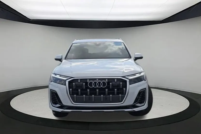 2025 Audi Q7 Premium Plus photo 1