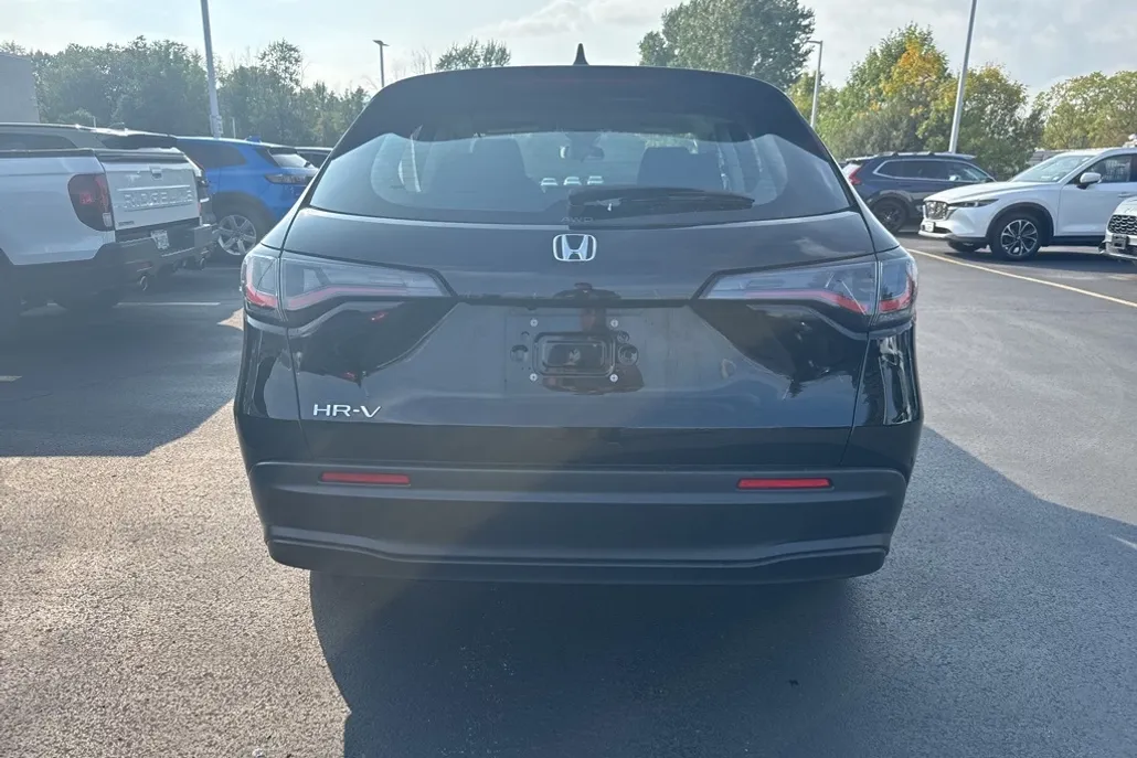 2025 Honda HR-V LX photo 1