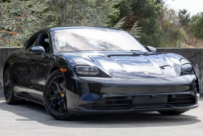 2023 Porsche Taycan GTS photo 1