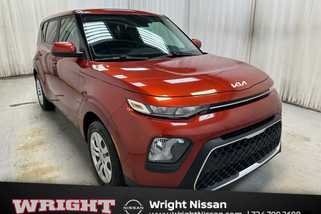 2022 Kia Soul LX photo 1