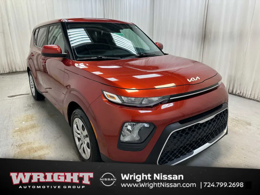 2022 Kia Soul LX photo 1