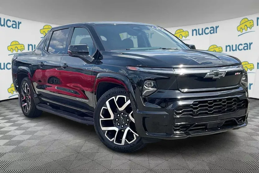 2024 Chevrolet Silverado EV RST photo 1