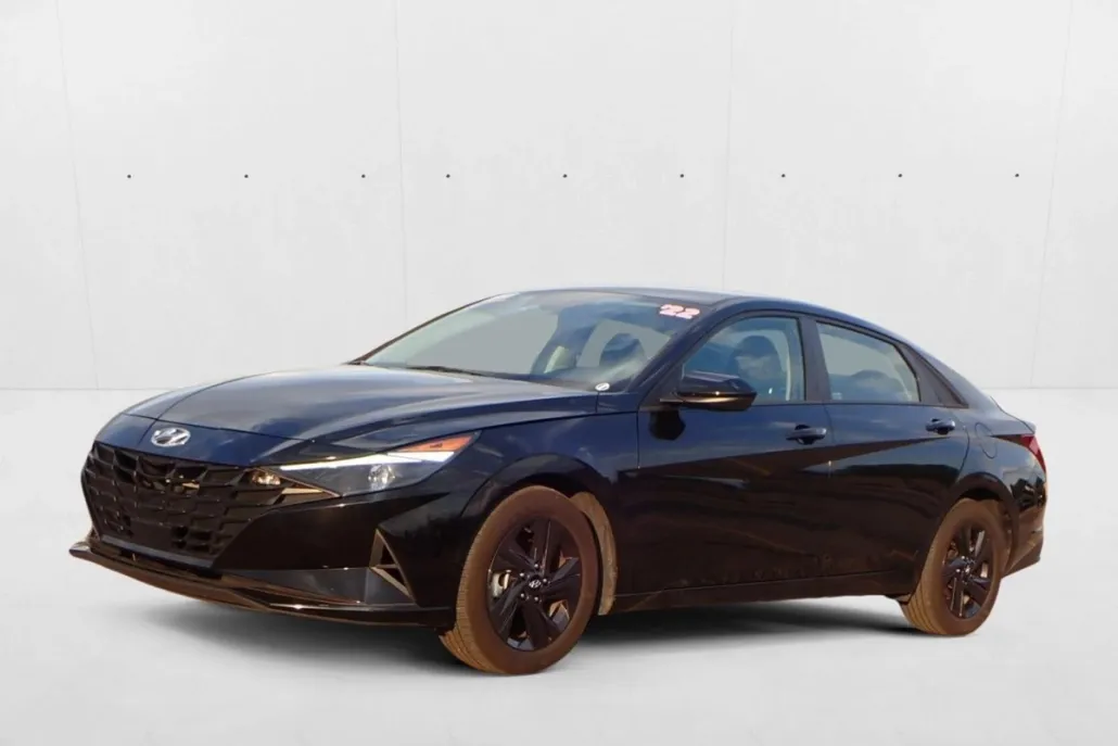 2022 Hyundai Elantra SEL Convenience photo 1