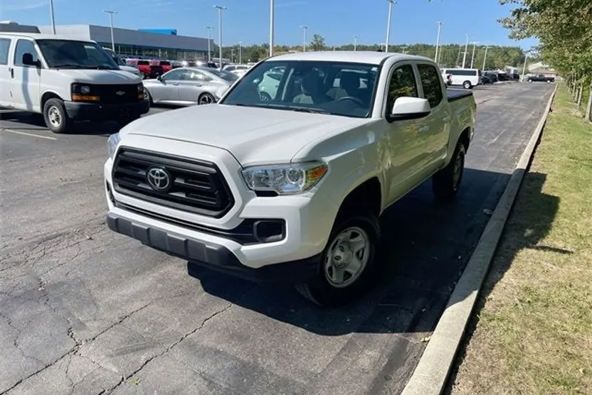 2020 Toyota Tacoma SR V6 photo 1