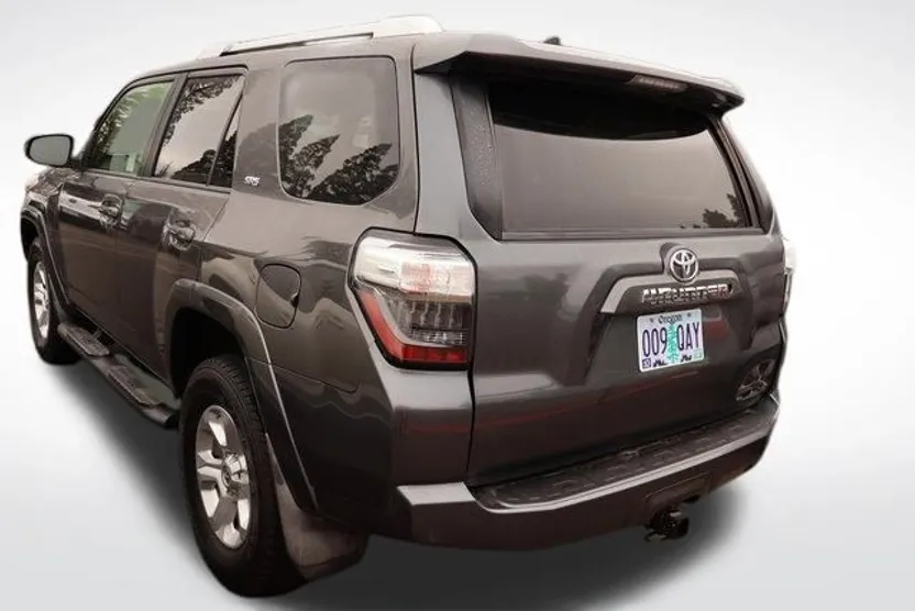 2016 Toyota 4Runner Limited photo 1