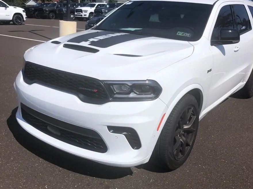 2025 Dodge Durango R/T Plus photo 1