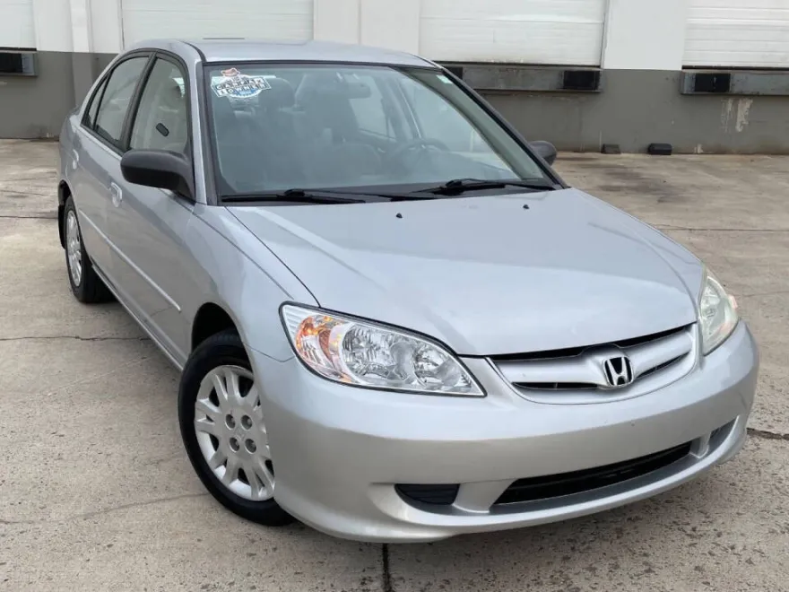 2005 Honda Civic LX photo 1