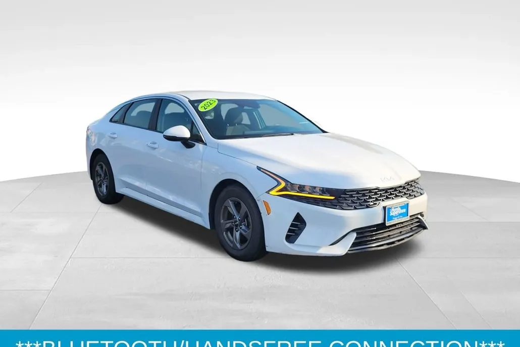 2023 Kia K5 LXS photo 1
