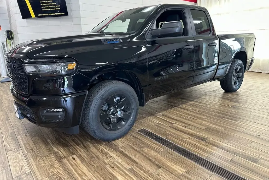 2025 Ram 1500 Tradesman photo 1