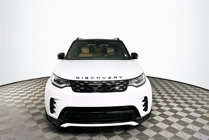 2025 Land Rover Discovery SE photo 1