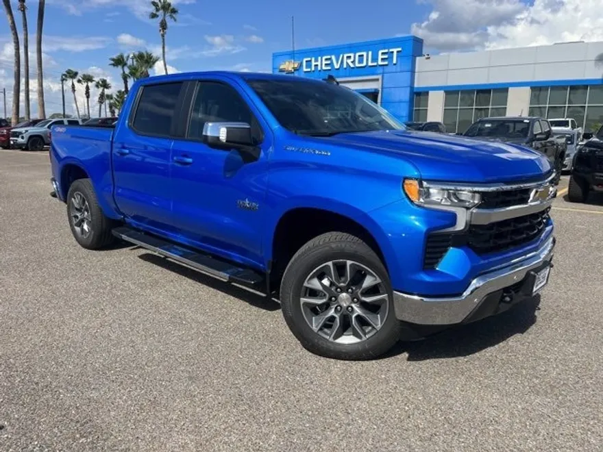 2026 Chevrolet Silverado 1500 LT photo 1
