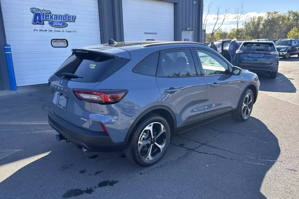 2025 Ford Escape ST-Line Select photo 1