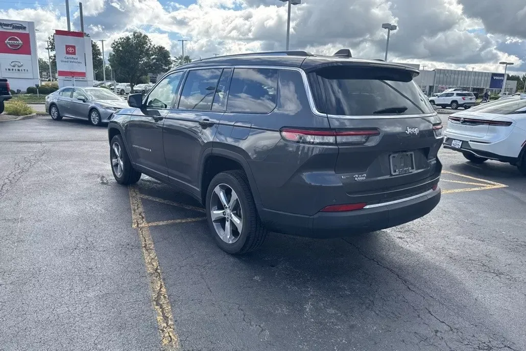 2022 Jeep Grand Cherokee Limited photo 1