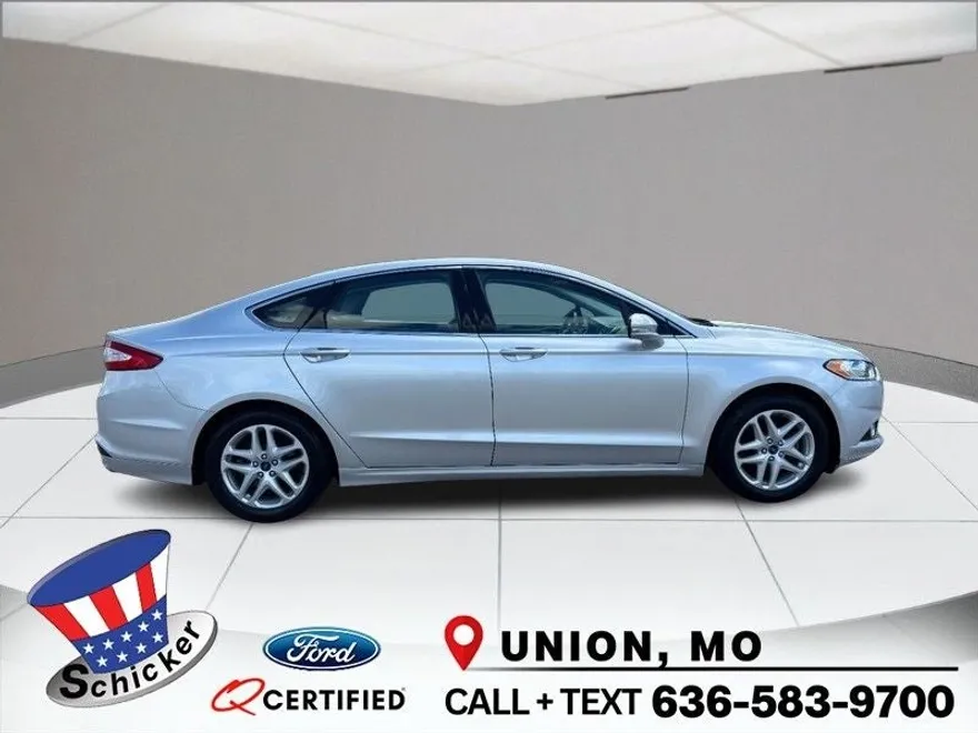 2014 Ford Fusion SE photo 1