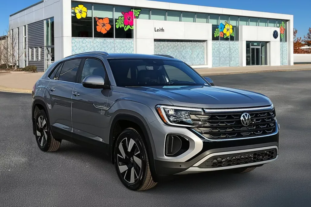 2025 Volkswagen Atlas Cross Sport SE Technology photo 1