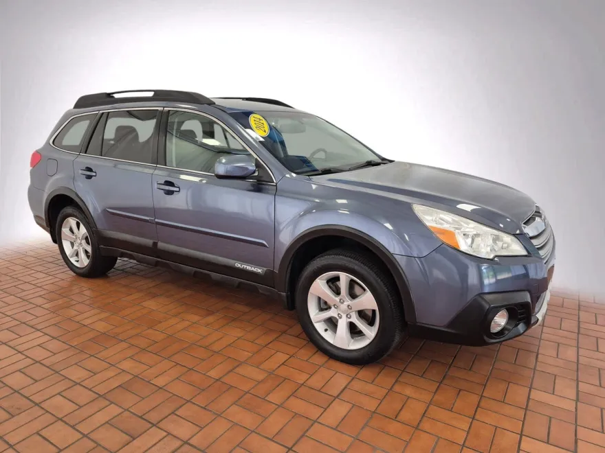 2014 Subaru Outback 3.6R Limited photo 1