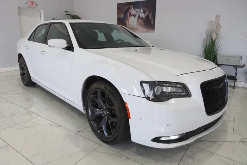 2021 Chrysler 300 S photo 1