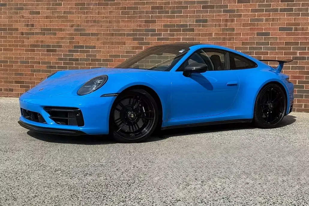 2022 Porsche 911 4 GTS photo 1