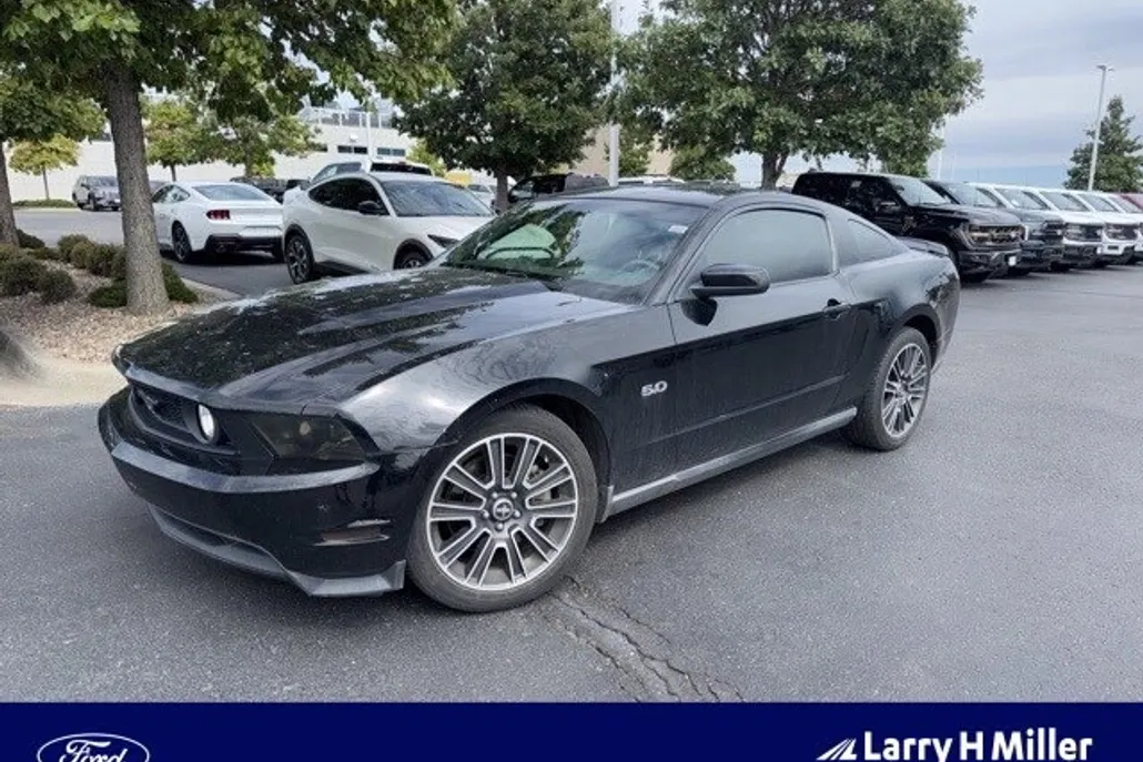 2011 Ford Mustang GT Premium photo 1