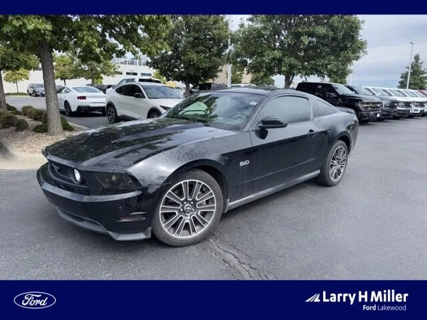 2011 Ford Mustang GT Premium photo 1