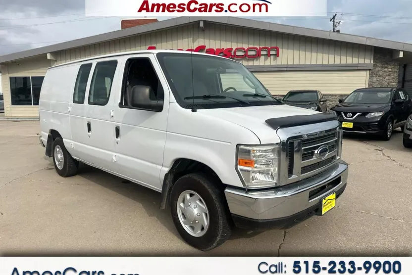 2008 Ford E-150 photo 1
