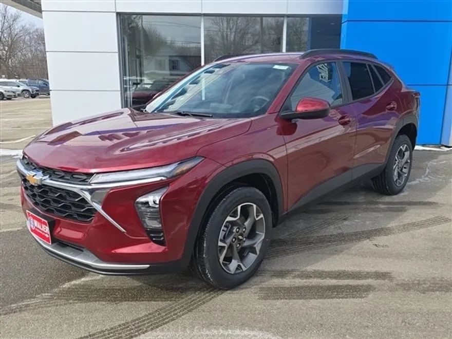 2025 Chevrolet Trax LT photo 1