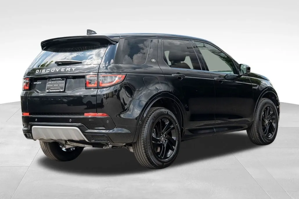 2025 Land Rover Discovery Sport S photo 1