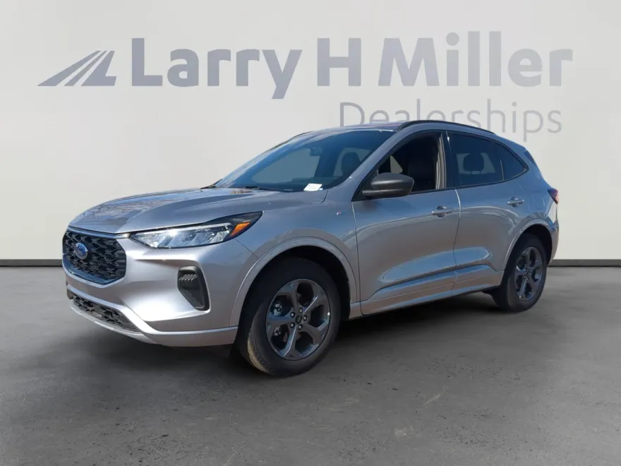 2024 Ford Escape ST-Line photo 1