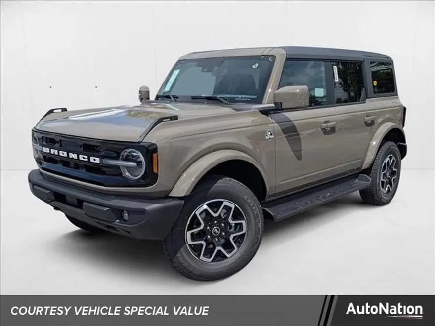 2025 Ford Bronco Outer Banks photo 1