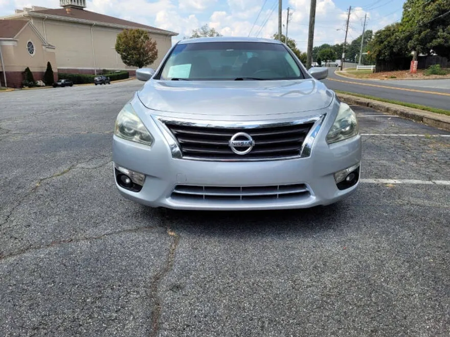 2015 Nissan Altima 2.5 SV photo 1