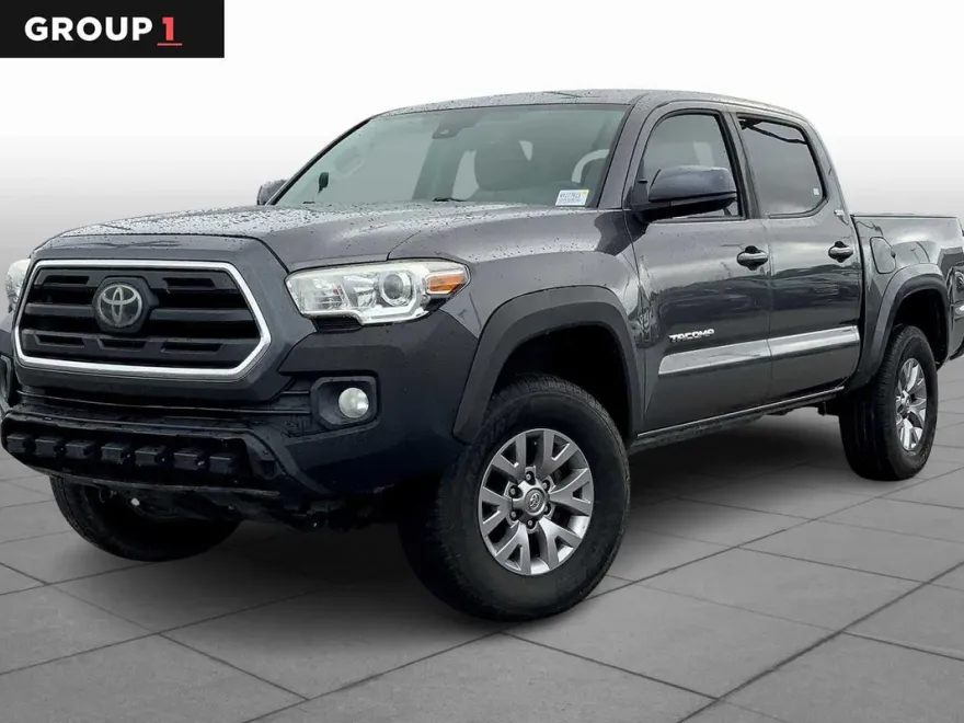 2019 Toyota Tacoma SR5 photo 1