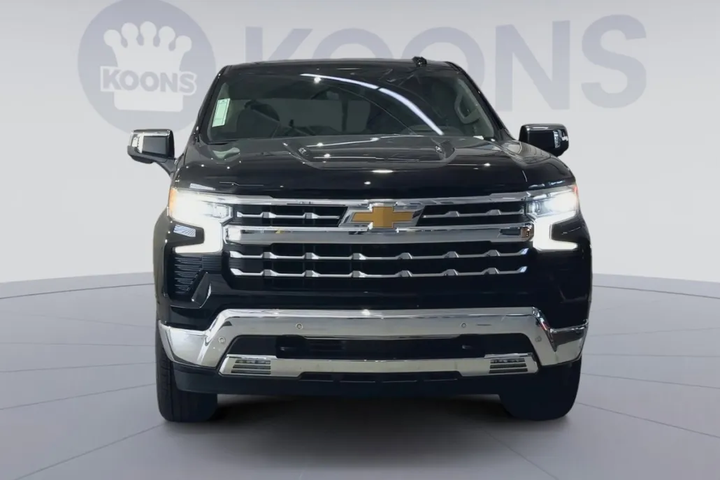 2025 Chevrolet Silverado 1500 LTZ photo 1