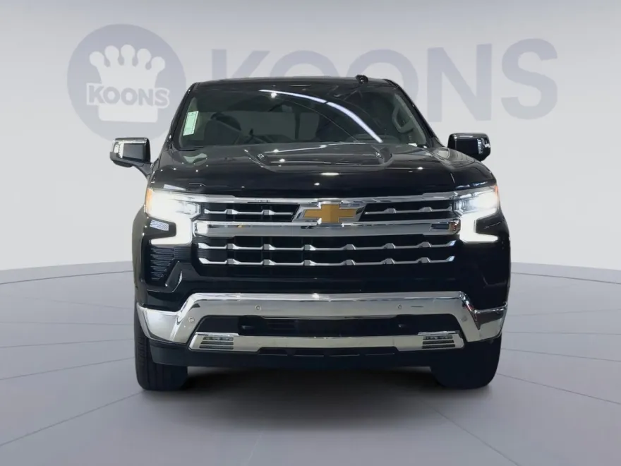 2025 Chevrolet Silverado 1500 LTZ photo 1