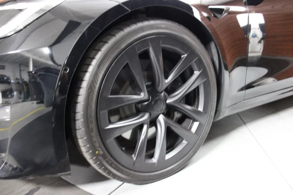 2022 Tesla Model S Plaid AWD photo 1