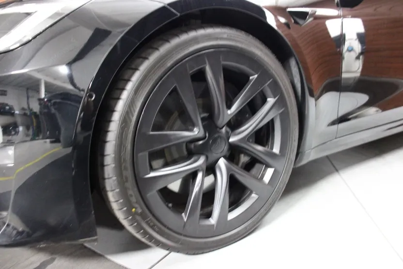 2022 Tesla Model S Plaid AWD photo 1