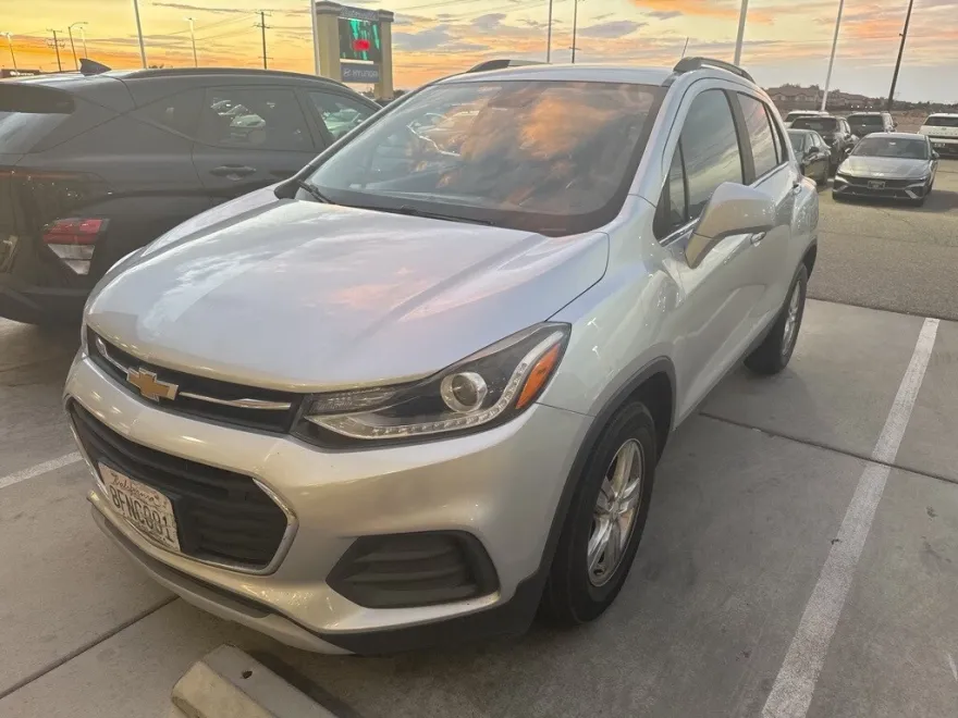 2018 Chevrolet Trax LT photo 1