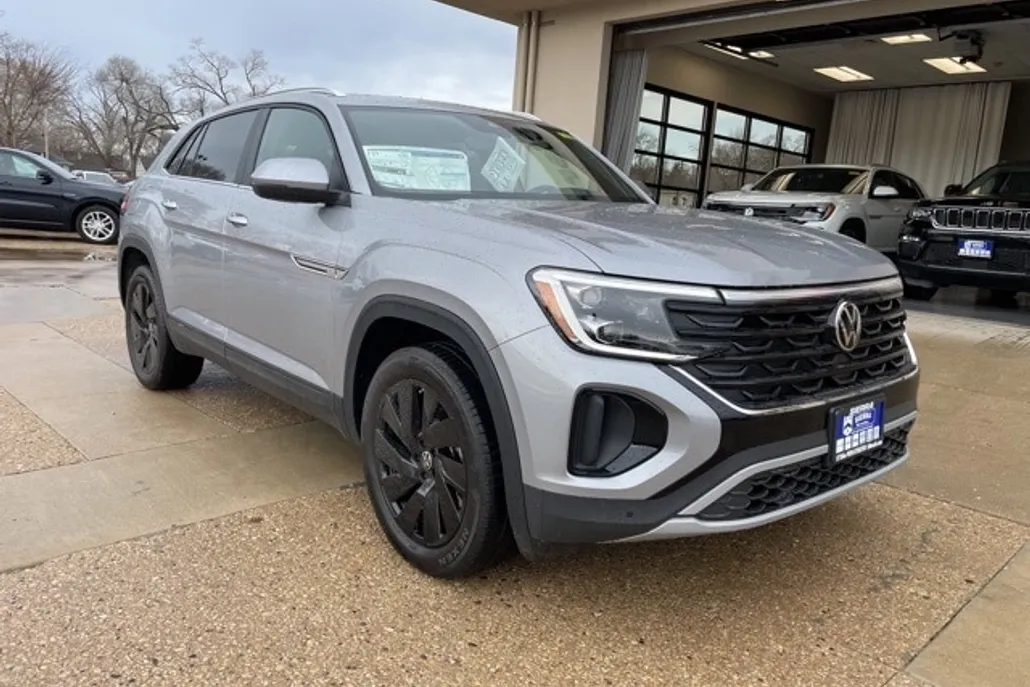 2025 Volkswagen Atlas Cross Sport SE Technology photo 1