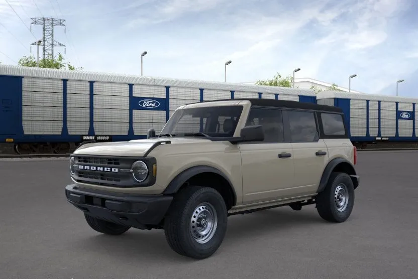 2025 Ford Bronco Base photo 1