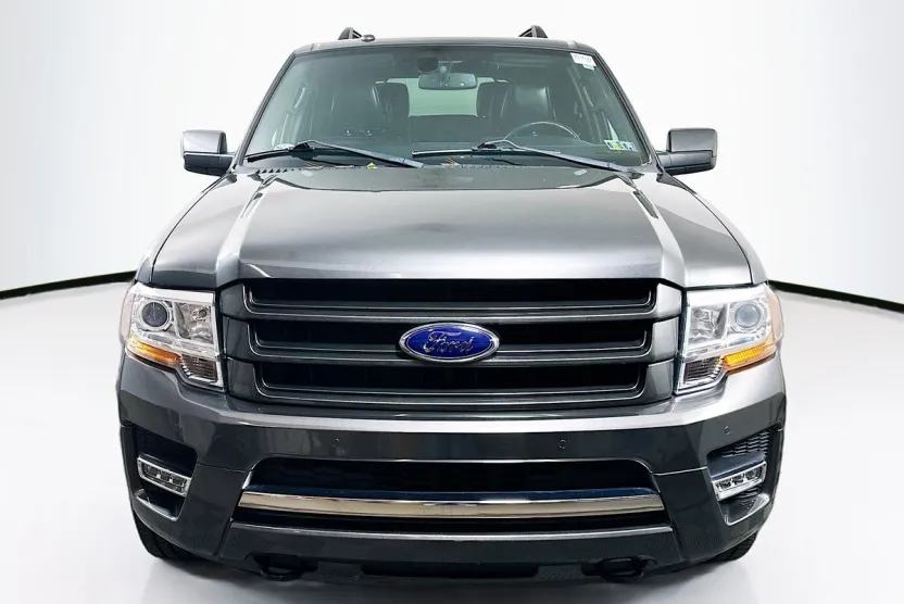 2017 Ford Expedition Limited photo 1