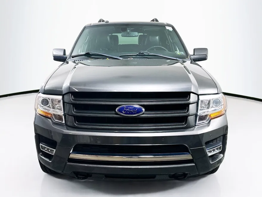 2017 Ford Expedition Limited photo 1