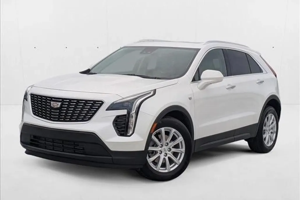 2023 Cadillac XT4 Luxury photo 1