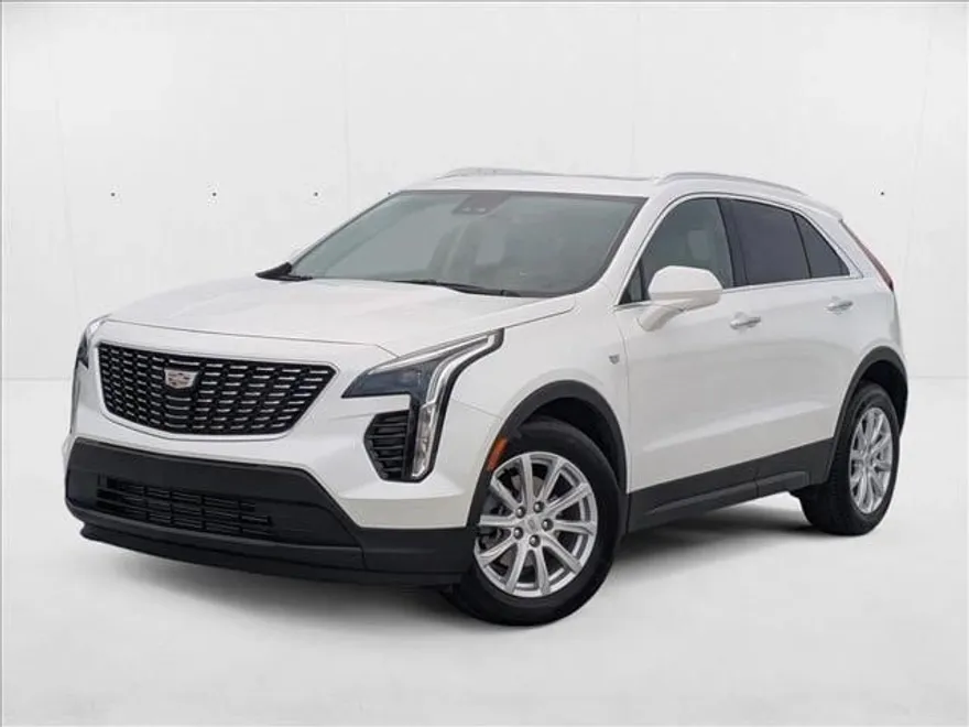 2023 Cadillac XT4 Luxury photo 1